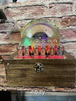 Horloge Nixie avec tubes IN-14. Rétro Steampunk en cuivre, Weston 264, 6 RGB's.