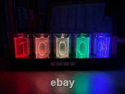 Horloge à tubes Nixie numériques avec LED RGB pour joueurs - Assemblage requis