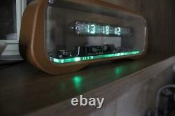 Horloge de bureau de style rétro IV-18 VFD avec néon et télécommande, prise USB-C