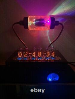 Nixie Clock In-14 Tube. Steampunk. Bouchon À Vide Rgb Lit 17.5kv. Verre D’uranium Allumé