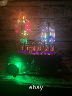 Nixie Horloge In-14 Tube. Un Steampunk. Eimac 4-125 + Th100 Tube. Le Lecteur De Piston Fait À La Main