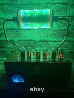 Nixie Horloge In-14 Tube. Un Steampunk. Rgb Lit 30000 Volt Vacuum Capacitateur