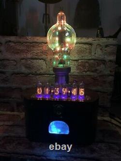 Nixie In-14 Tube Steampunk Horloge. Eimac 250th 14 Rgbs. Changements De Couleurs