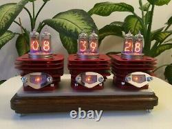 Red Vruuum Design Par Monjibox Nixie Original In14 Tubes Horloge