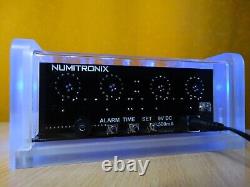 Réveil Nixie Unique 4xZ560M avec boîtier en acrylique givré, télécommande et LED bleue