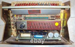 Unité de programmation de tubes NIXIE ronds Burroughs datant d'environ 1970 avec des transistors.